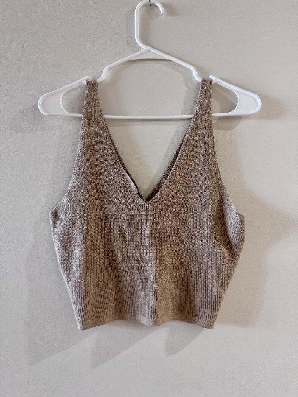 Amour Vert twist-back cropped organic cotton tank--sz L